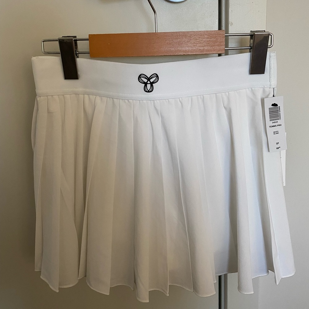 Aritzia Tennis Micro Skirt Size S NWT